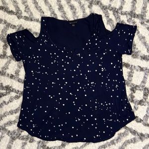 3/$20 Rock & Republic women’s navy and silver cold shoulder top